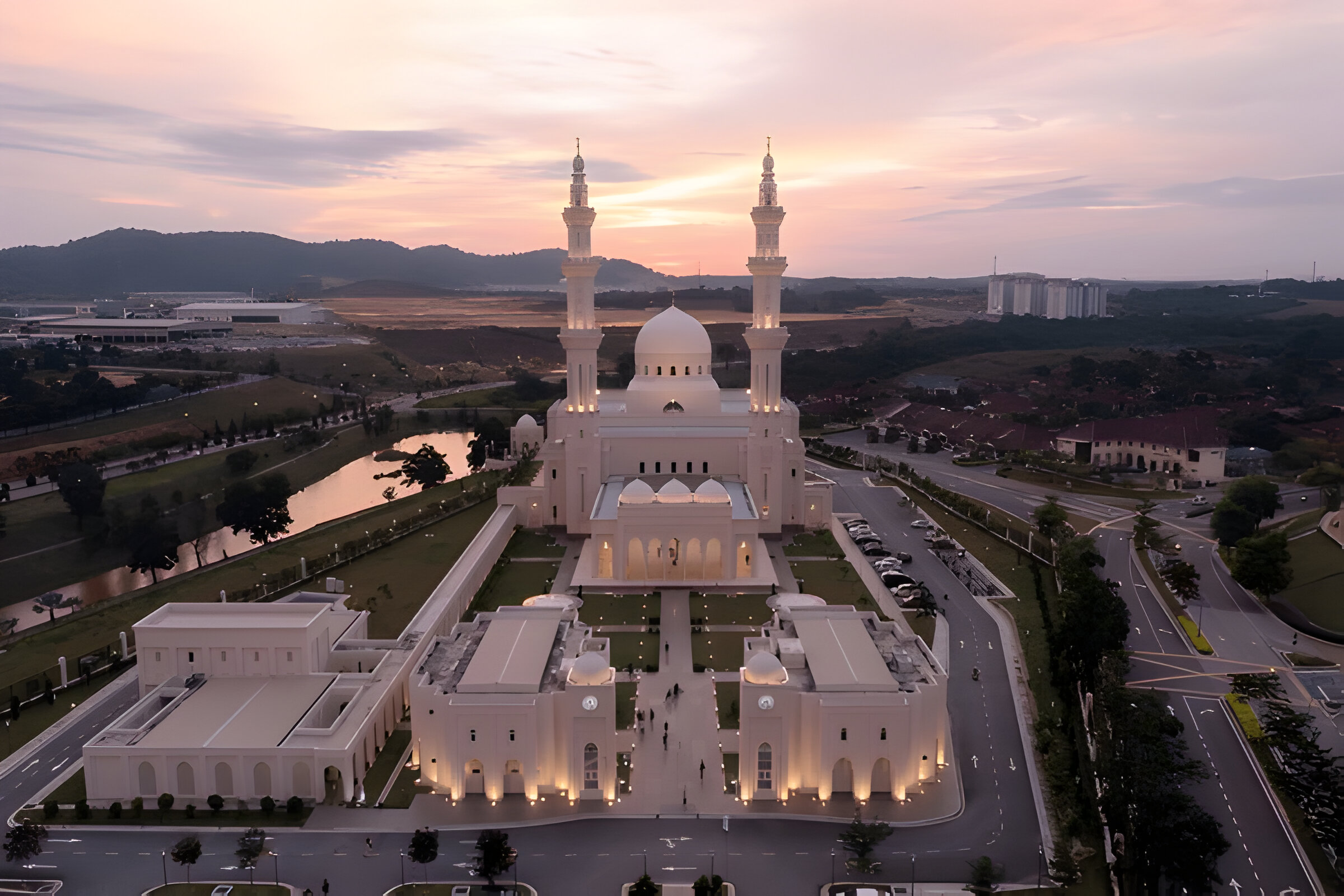 Full View Of Sendayan Mosque